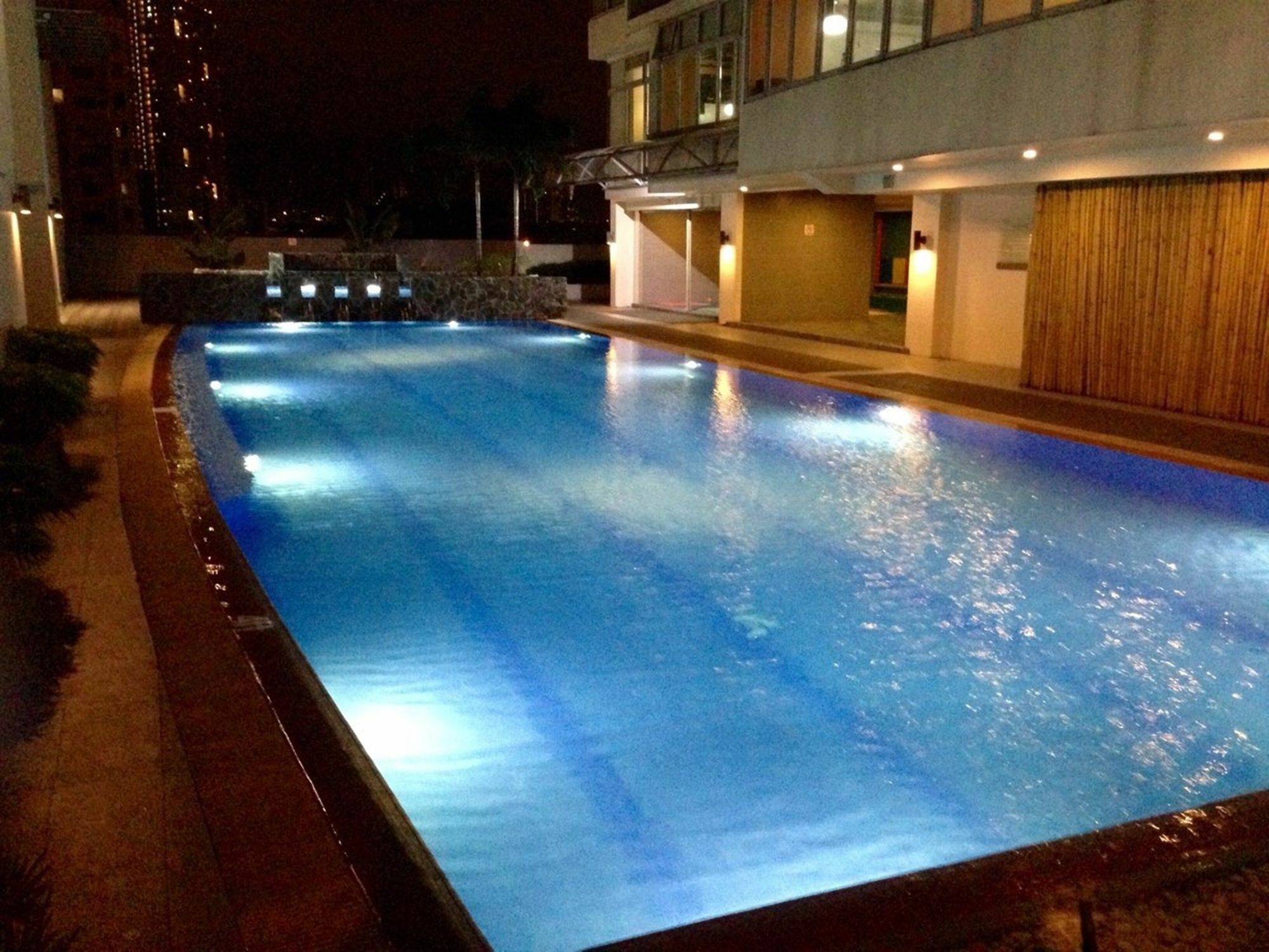 Antel Serenity Suites At Poblacion Makati 马卡蒂 外观 照片
